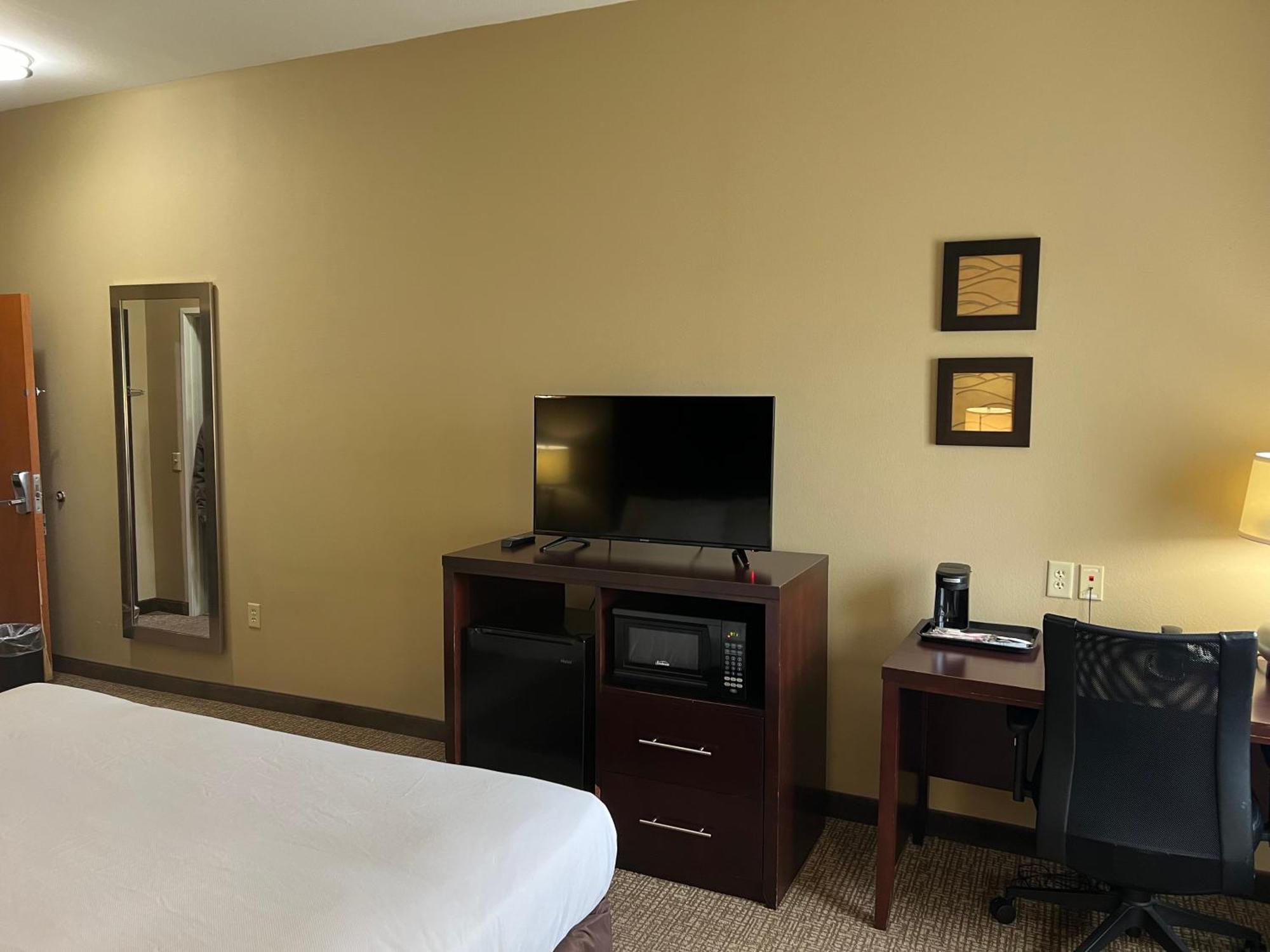 Days Inn & Suites By Wyndham Manheim Lebanon Extérieur photo